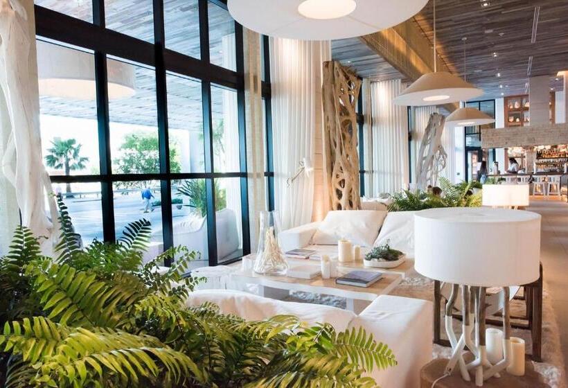 Люкс с Балконом, 1 Hotel & Homes Miami Beach Oceanfront Residence Suites By Joe Semary