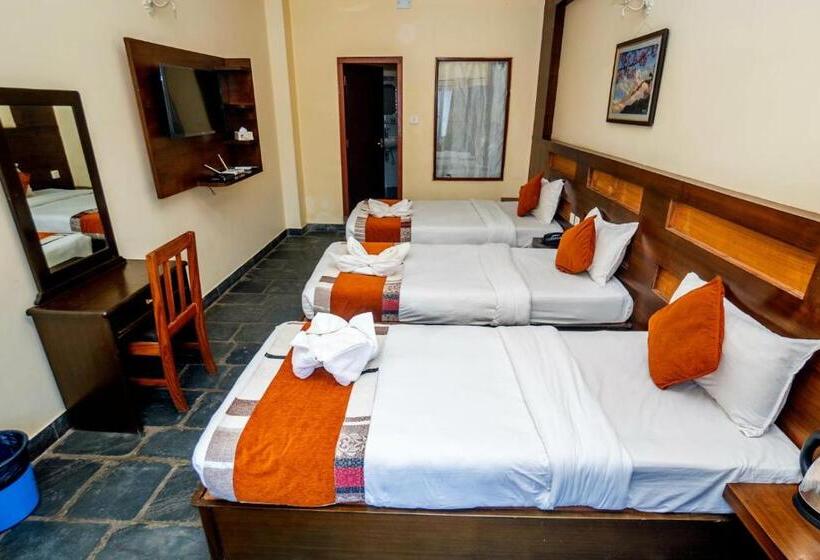 اتاق استاندارد سه نفره, Kunja