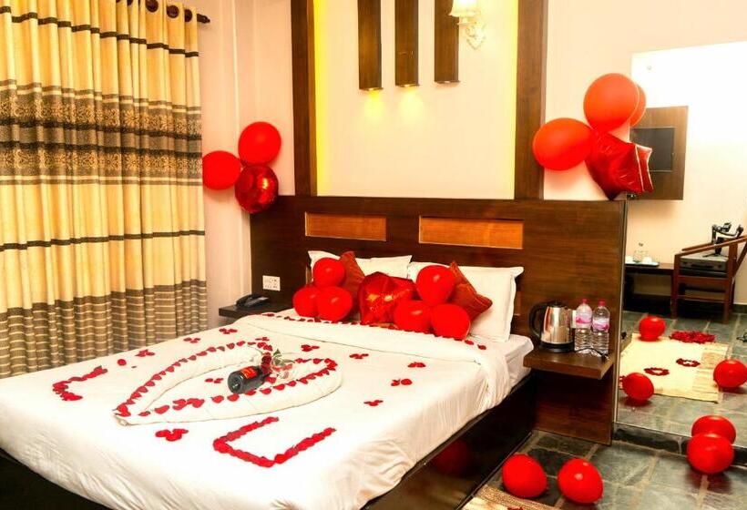 اتاق استاندارد با چشمانداز دریاچه, Kunja