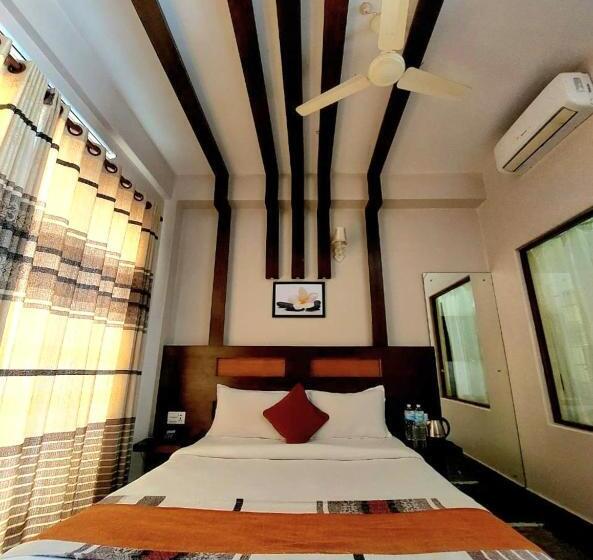 اتاق استاندارد با چشمانداز دریاچه, Kunja