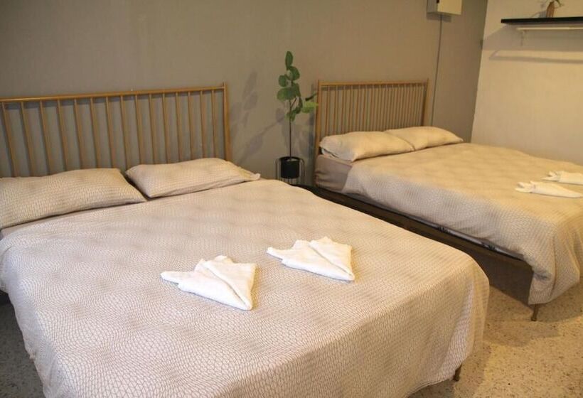 חדר משפחתי חדר אמבטיה משותף, Mac Inn 94