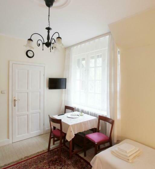 스탠다드 룸, Krzysin