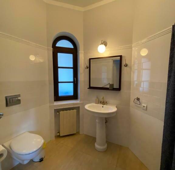 스탠다드 싱글 룸, Krzysin