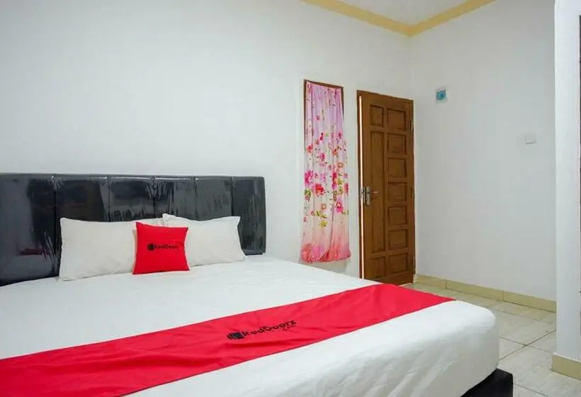 スタンダードルーム, Reddoorz Near Universitas Negeri Makassar 3