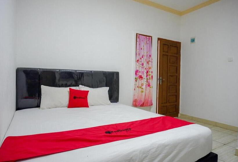 スーペリアールーム, Reddoorz Near Universitas Negeri Makassar 3