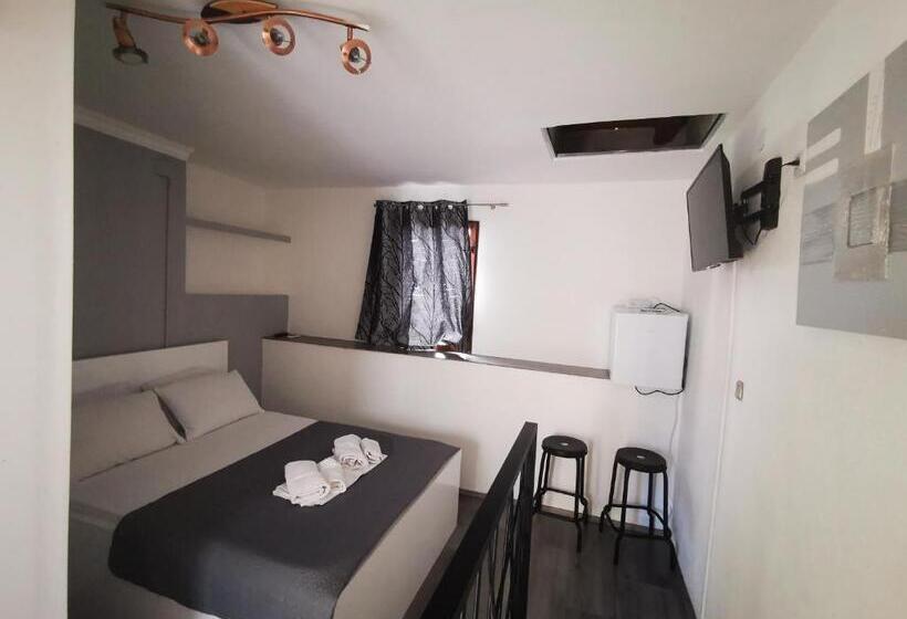 발코니 디럭스 룸, Rooms Pama