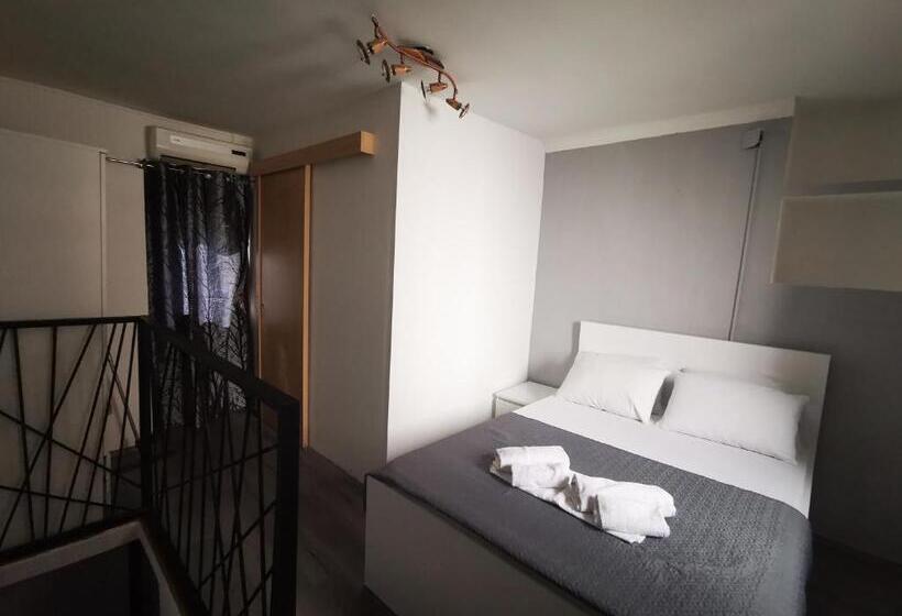 발코니 디럭스 룸, Rooms Pama