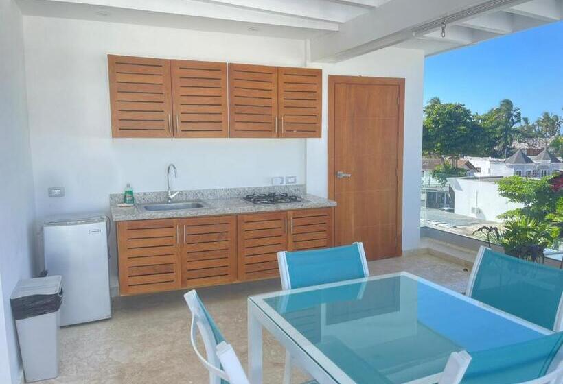 استودیوی استاندارد با چشم‌انداز دریا, Nicole Apthotel Penthouse