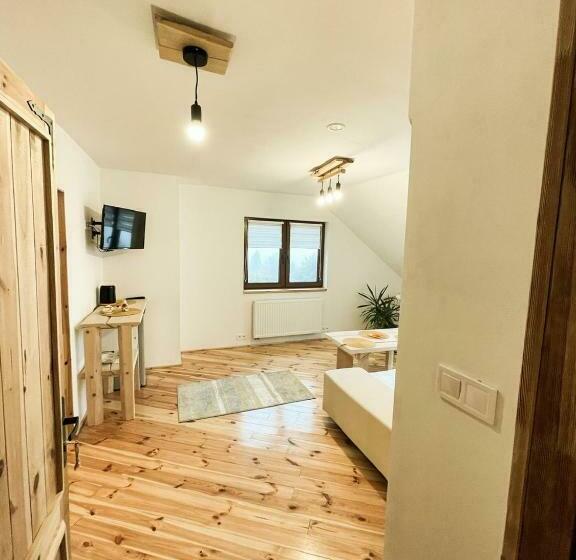 آپارتمان 1 خوابه, Chata Na Końcu świata