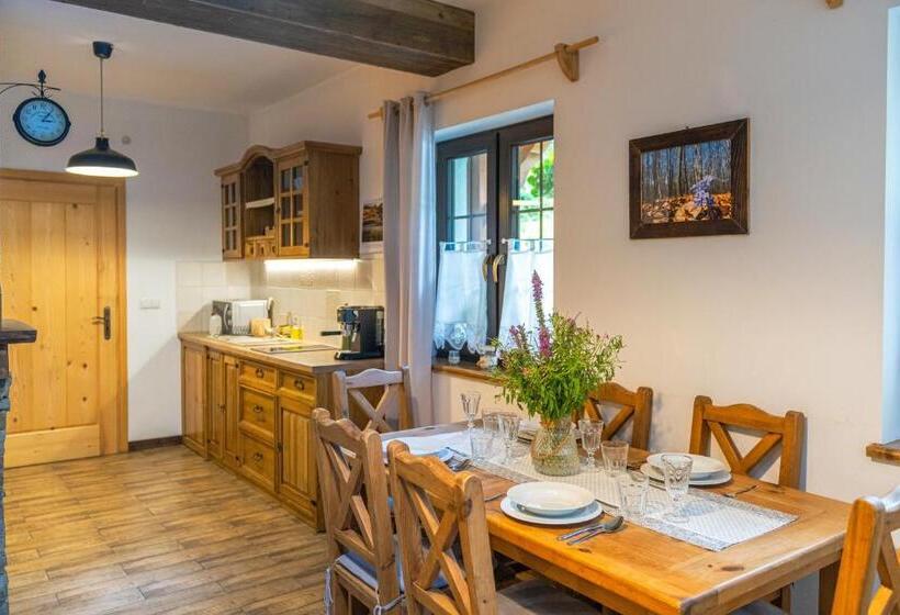 １ベッドルームドゥプレックスアパートメント, Tarninowe Wzgórze