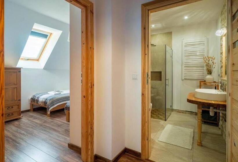 テラス付き１ベッドルームアパートメント, Tarninowe Wzgórze