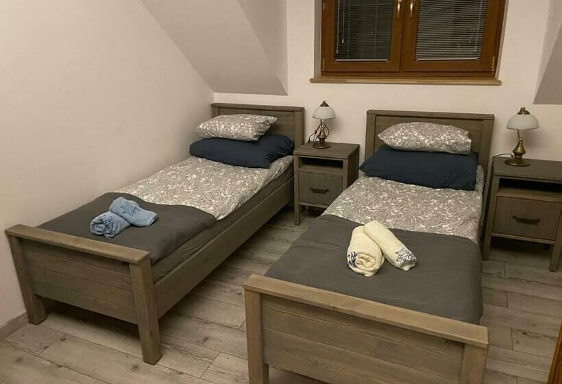 Семейный Полулюкс, W łęgu Natury