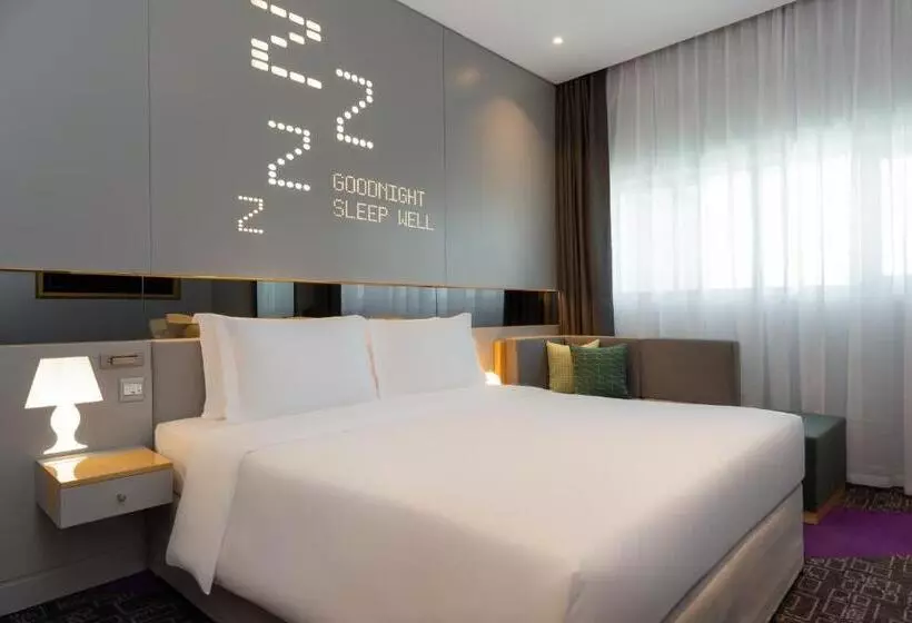 اتاق استاندارد با تخت بزرگ, Studio M Al Barsha Hotel By Millennium