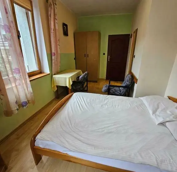 Standard-huone, Gościniec Halka