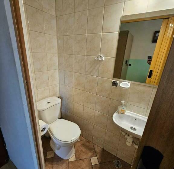Quarto Estandar, Gościniec Halka