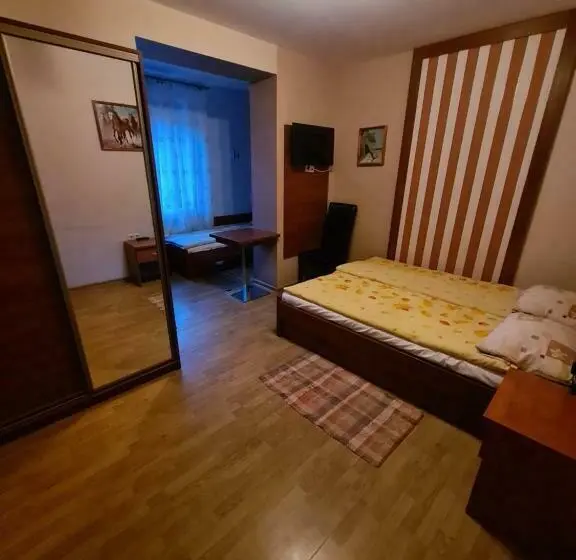 Standard Kolmen Hengen Huone, Gościniec Halka