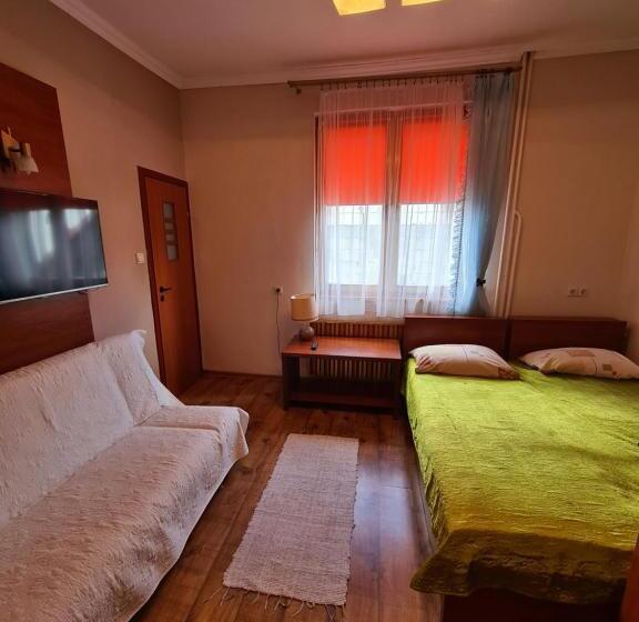 标准间, Gościniec Halka