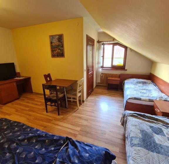 Quarto Quádruplo Estandar, Gościniec Halka