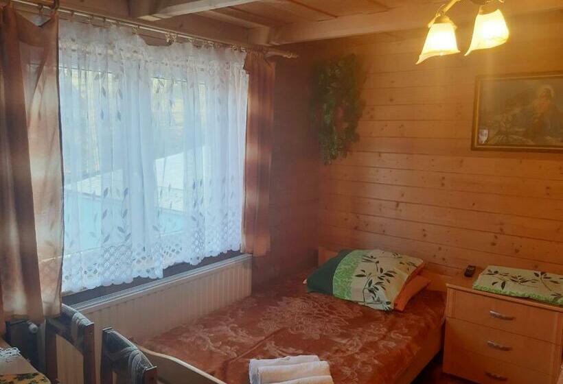 غرفة قياسية رباعية, Pokoje U Heleny