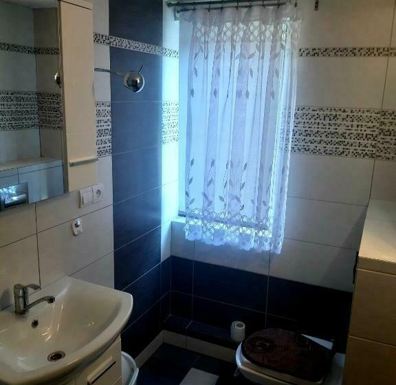 غرفة قياسية رباعية, Pokoje U Heleny