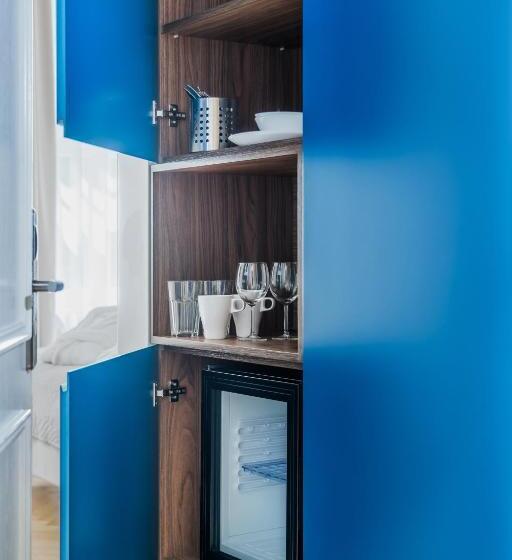 חדר אקונומי, H Apart