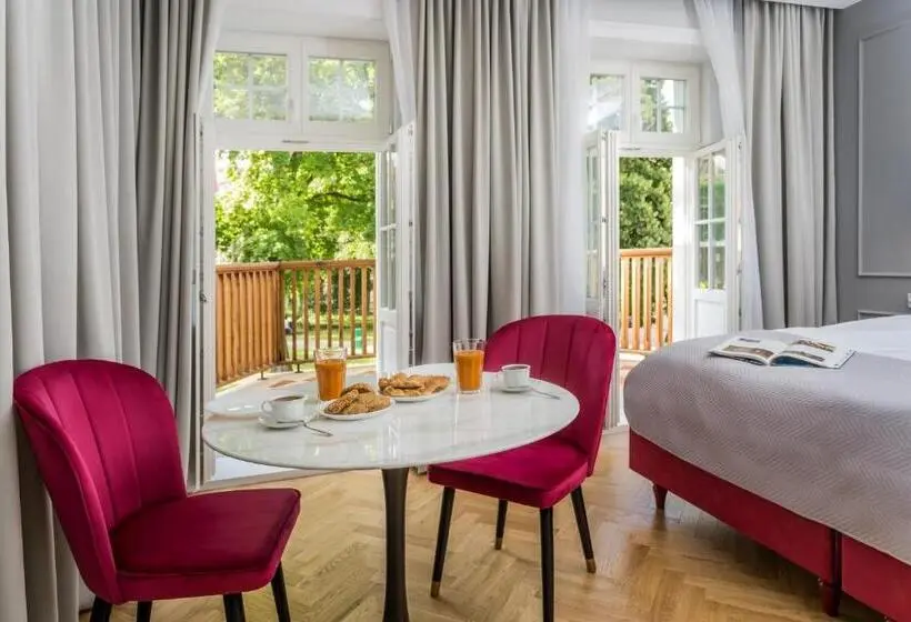 Deluxe-huone Parveke, H Apart