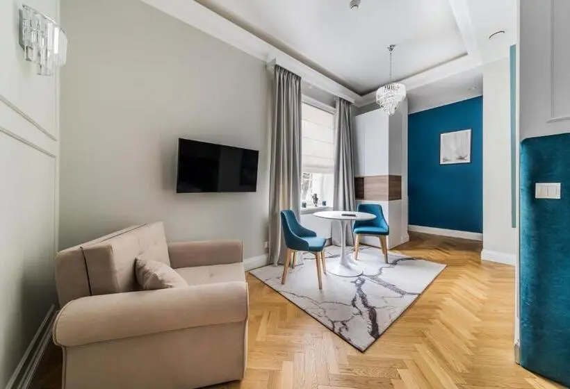 Deluxe Kolmen Hengen Huone, H Apart