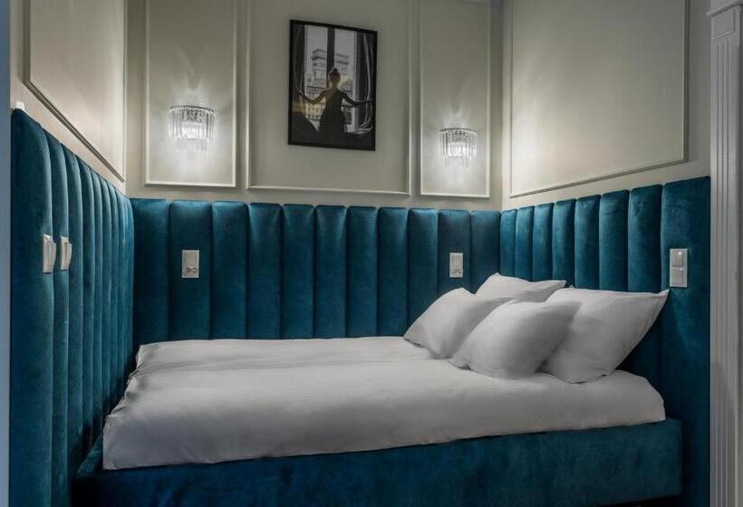 חדר דלוקס לשלושה, H Apart