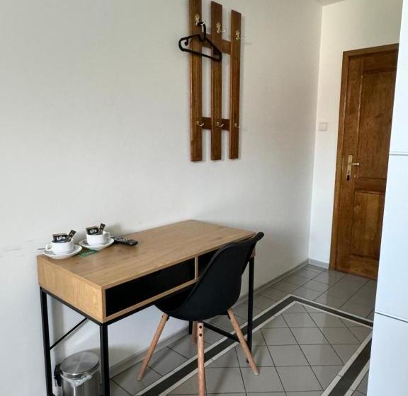 Quarto Basic, Ik Maria