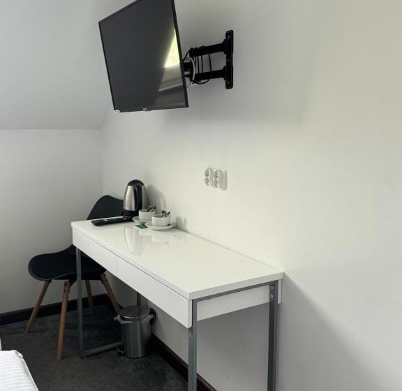 Quarto Estandar, Ik Maria