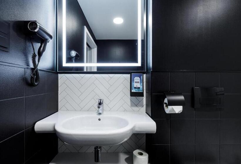 エクゼクティブルーム, Kyriad Stargard