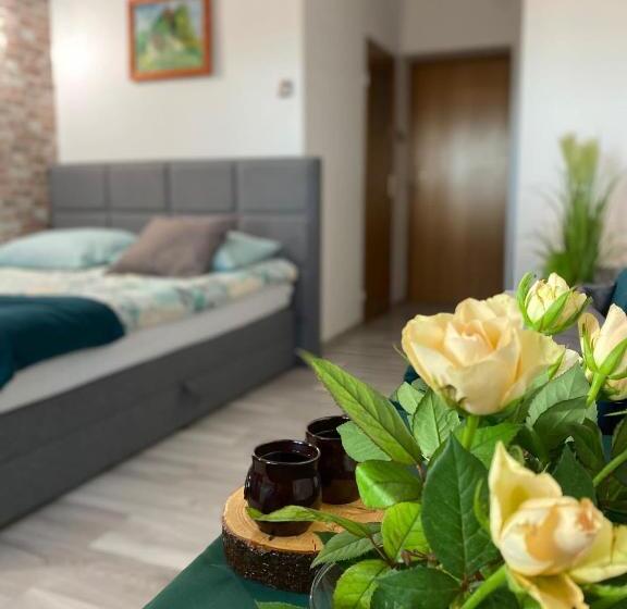 スタンダードルーム, Restauracja U Guta