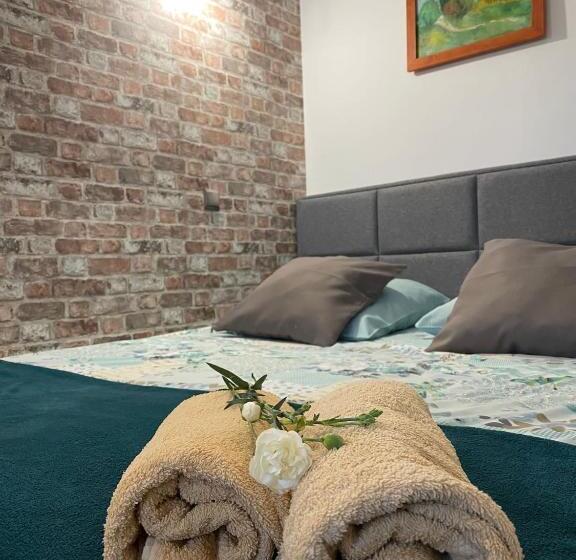 スタンダードルーム, Restauracja U Guta