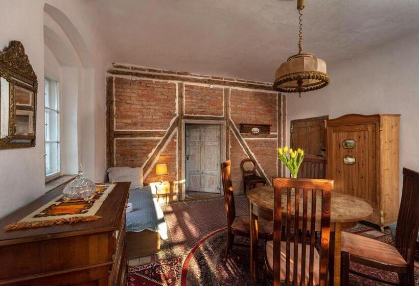 Apartamento 2 Dormitórios, Pałac Gorzanów