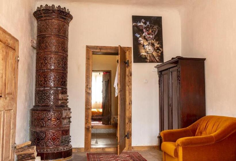 Quarto Estandar, Pałac Gorzanów