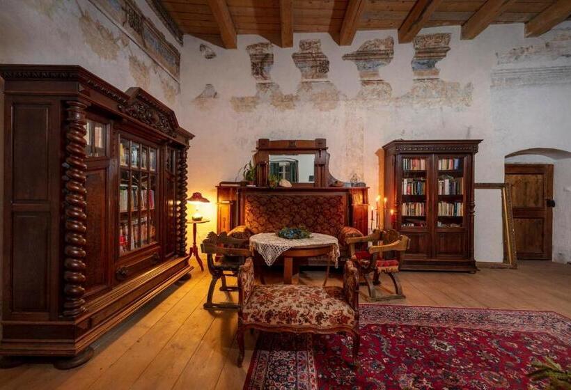 חדר סטנדרט לארבעה, Pałac Gorzanów