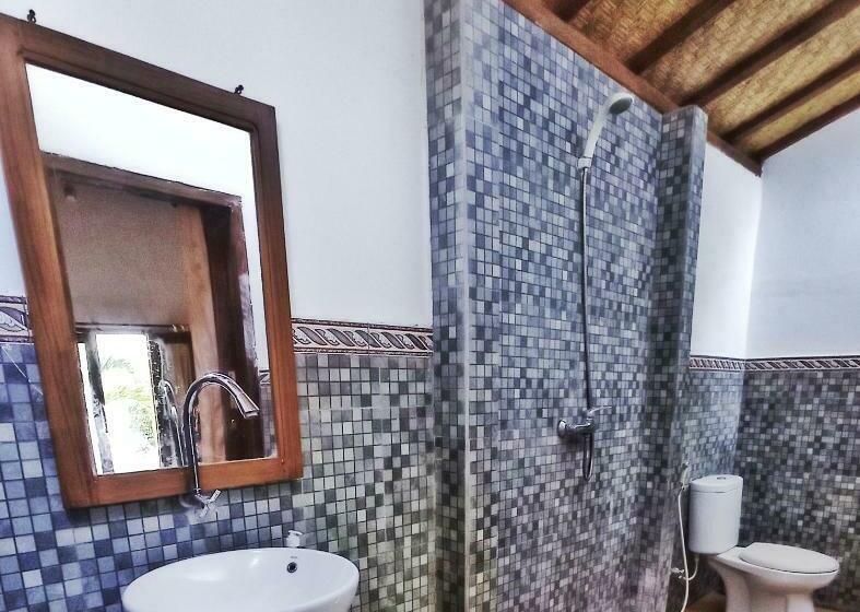 اتاق لوکس با تخت بزرگ, Follow The Rabbit Bungalow