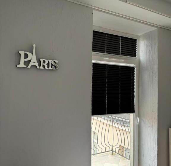 Quarto Deluxe com Sacada, Paris Rynek Centrum &parking