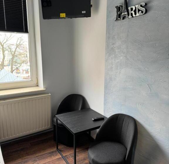 Номер Deluxe с Балконом, Paris Rynek Centrum &parking