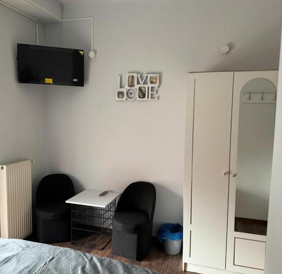 Номер Deluxe с Балконом, Paris Rynek Centrum &parking