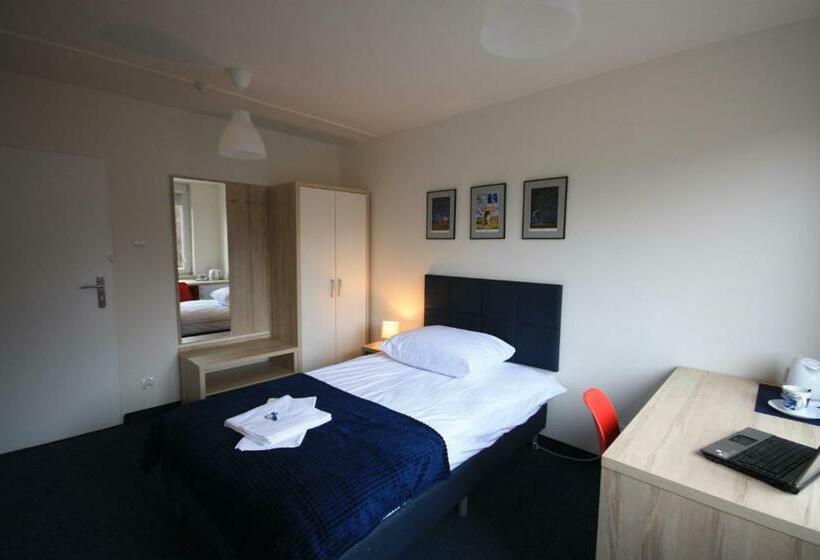 Номер Стандарт Индивидуальный Совместная Ванная, Studencki Dom Marynarza Pasat