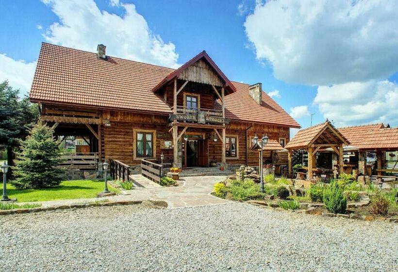 スタンダードトリプルルーム, Zajazd Sanocki