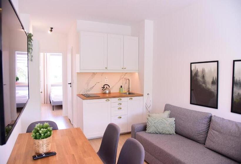 Студио Стандарт с Балконом, Apartamenty Turystyczna 25