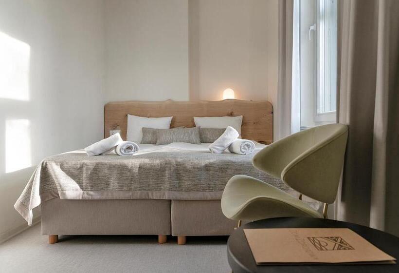 Номер Economy, Dom Zdrojowy