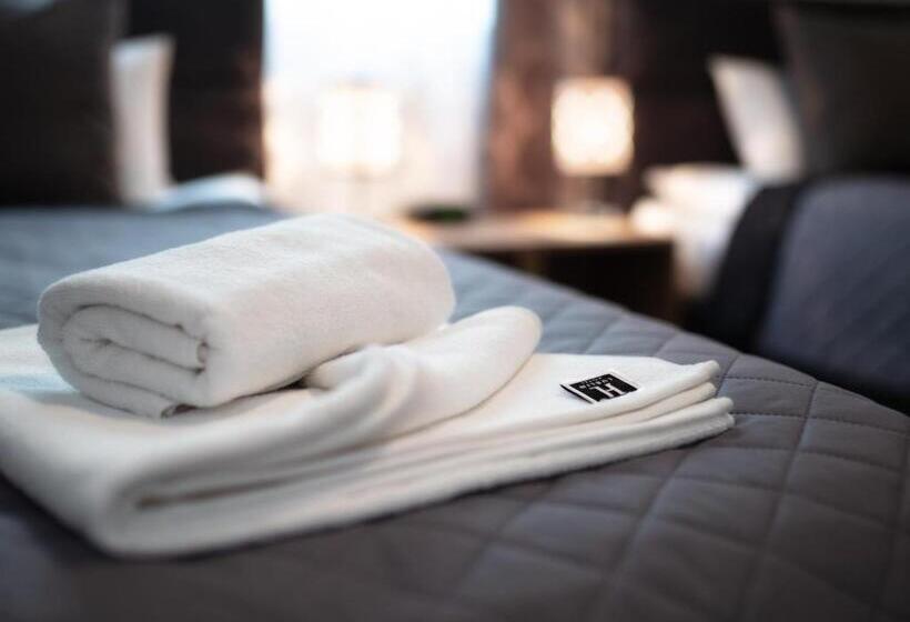 اتاق راحتی سه تخته, Lublin