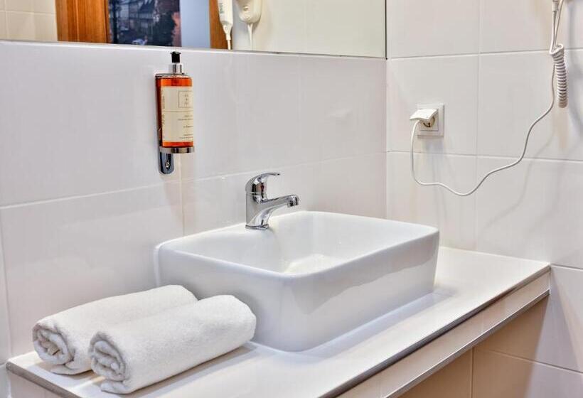 اتاق استاندارد یک نفره, Lublin