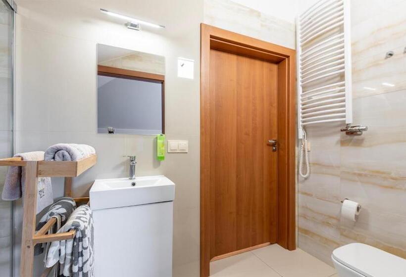 إستديو قياسى مزود بشرفة, Medical Spa Kwiatowa