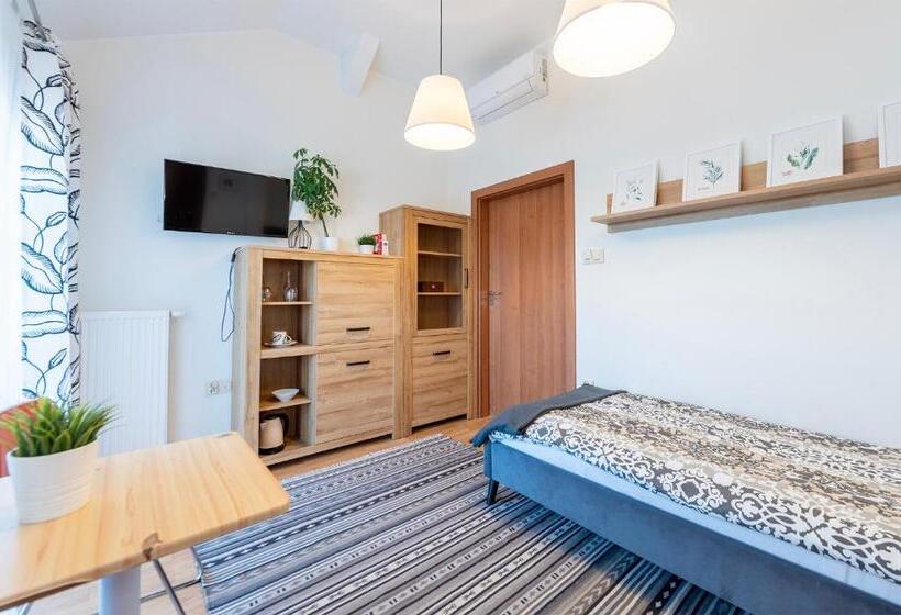 إستديو قياسى مزود بشرفة, Medical Spa Kwiatowa