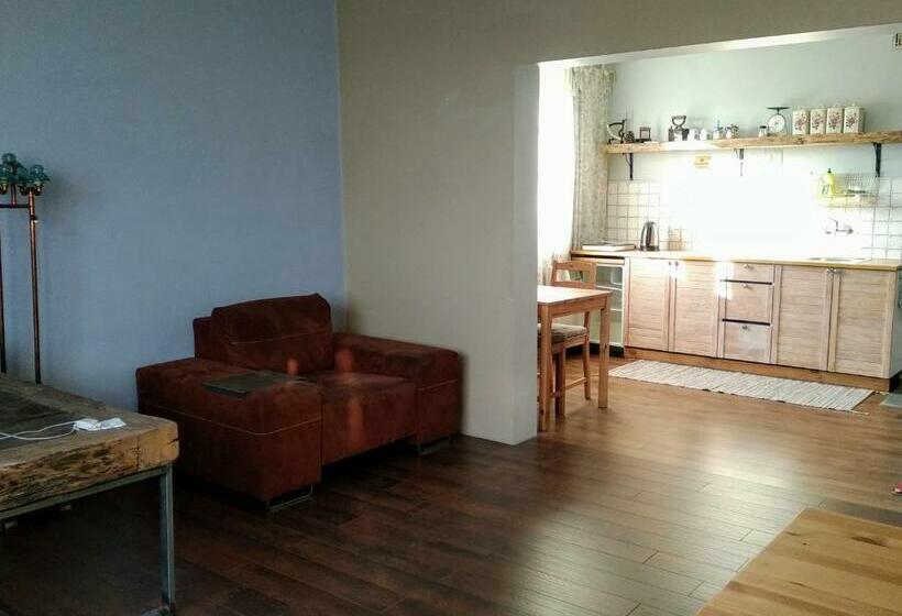 带1个卧室的公寓, Nasza Wioska