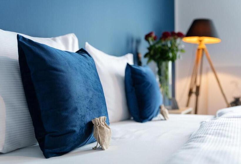 キングサイズベッドのデラックスルーム, Ilkus Hotel & Restaurant